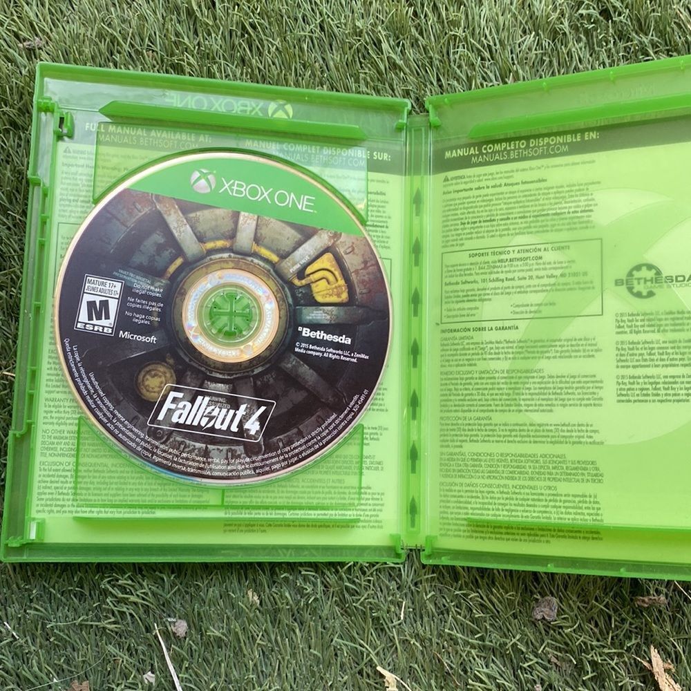XBox One Game Fallout 4 Video Game - Picture 4 of 9